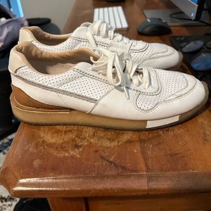 Hipster White Tor Run Sneakers - CLARKS